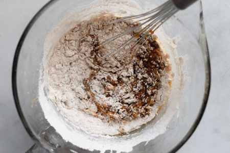طرز تهیه کیک کدوی شکلاتی،پخت کیک کدوی شکلاتی نحوه درست کردن کیک کدوی شکلاتی, تهیه کیک کدوی شکلاتی
