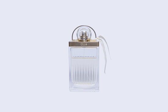 با رمانتیکترین عطرهای زنانه تمام دوران آشنا شوید؛ از شماره ۵ شنل تا زندگی زیباست با رمانتیکترین عطرهای زنانه تمام دوران آشنا شوید؛ از شماره ۵ شنل تا زندگی زیباست