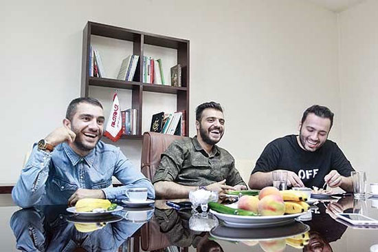شبیه هیچکس نیستیم شبیه هیچکس نیستیم