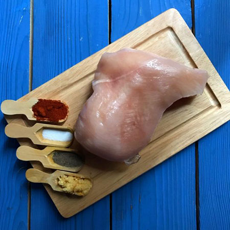 مراحل تهیه مرغ طعم دار مخصوص انواع سالاد مراحل تهیه مرغ طعم دار مخصوص انواع سالاد