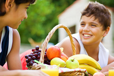 تغذیه نوجوانان، رژیم غذایی سالم برای نوجوانان مواد غذایی مفید برای نوجوانان, رژیم نوجوانان